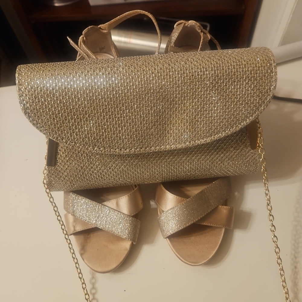 GIANI BERNINI Sparkly Party Clutch - Gold - MSRP $79.50 $79.00 Nina NY sparkly G